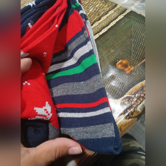 FRIENDS Gray Socks with Black Dog Design - Picture 5 of 8